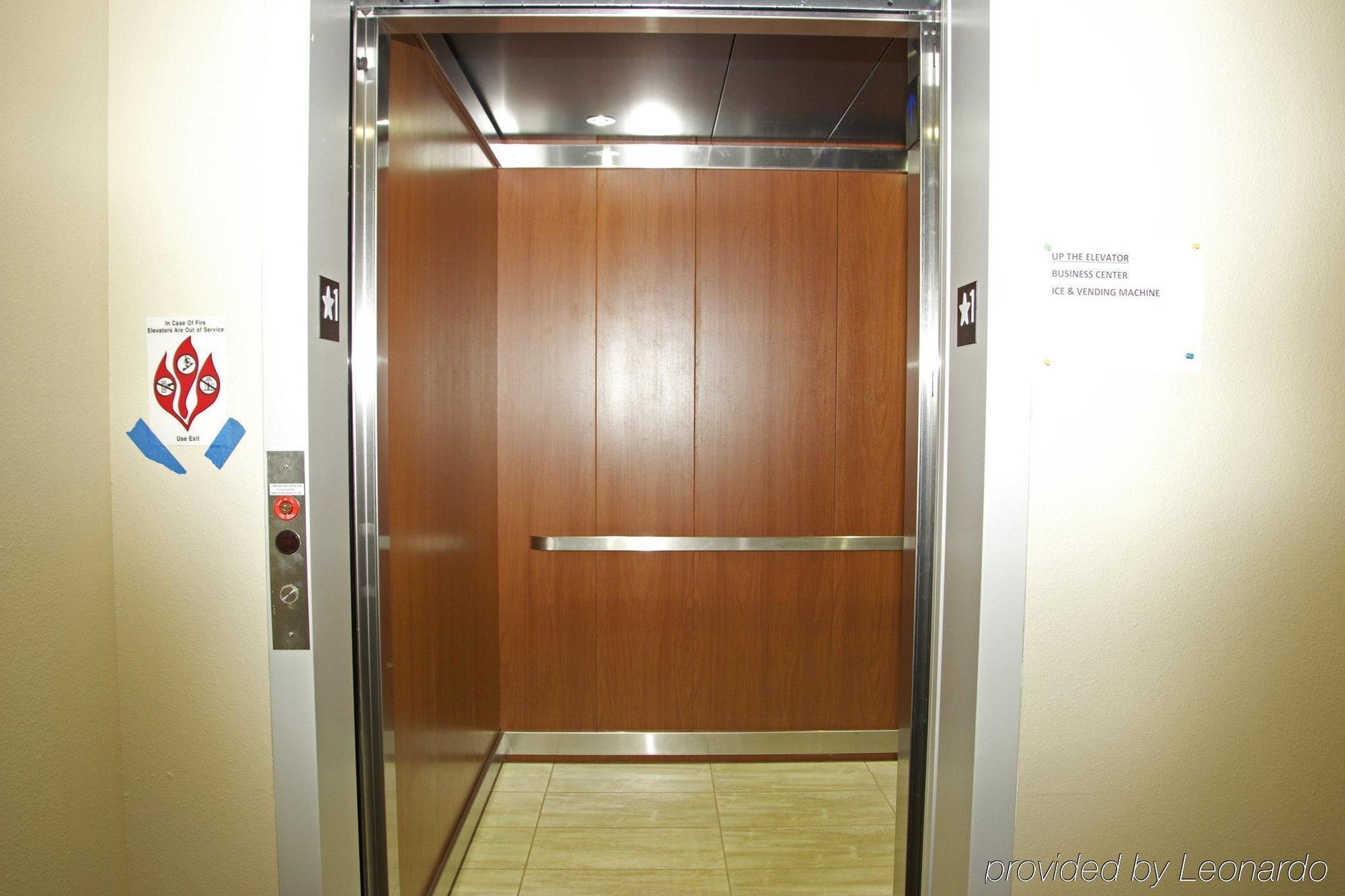Comfort Inn Limon Buitenkant foto